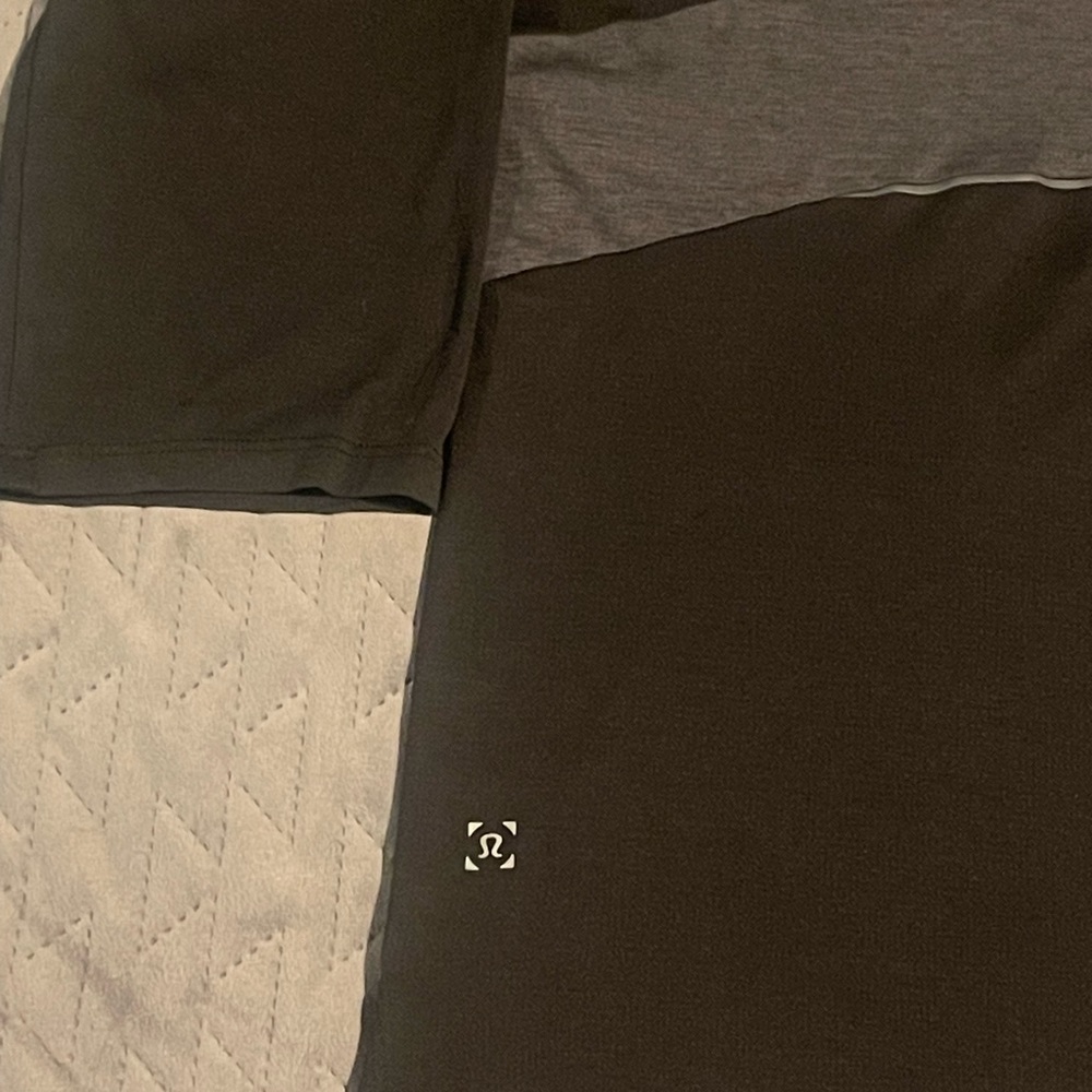 Lululemon shirt mens size medium‎ black/gray pre-owned condition - Picture 3 of 8